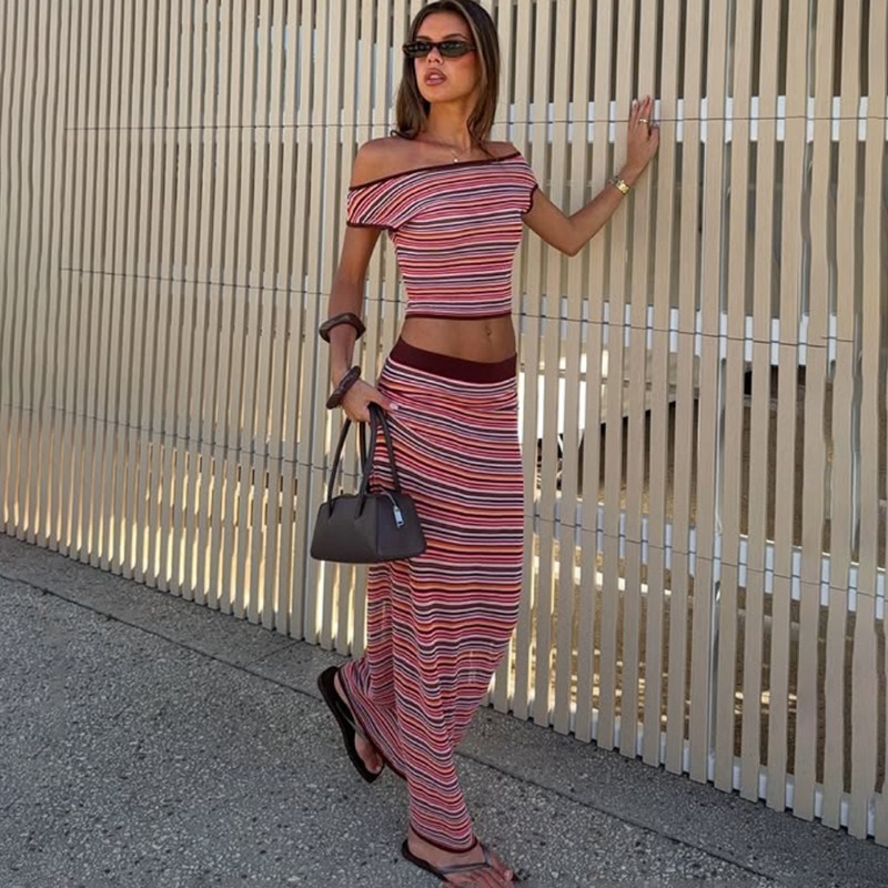 Vintage Fashion Pieces - Tuularose Women's Knit Skirt 2-piece Set
