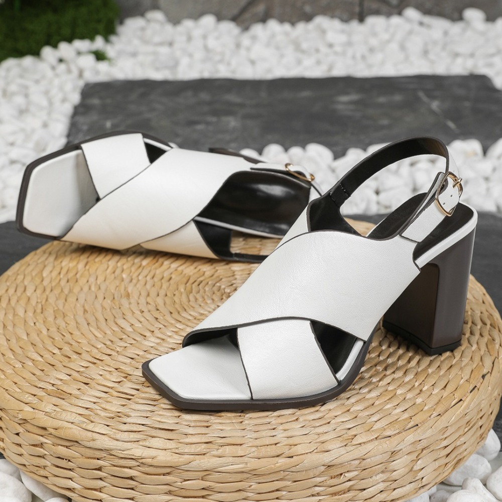 Vintage And Modern Fashion - Women Sandals Vintage Square Head Cross
