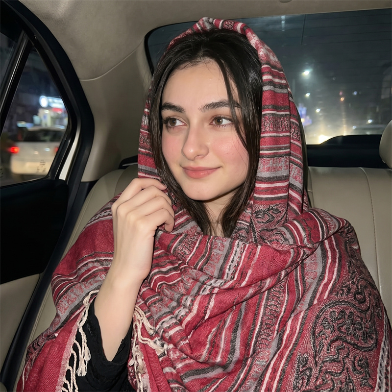 Vintage Paisley Print Hijab Fa - огляд і ціна Vintage Fashion Prints