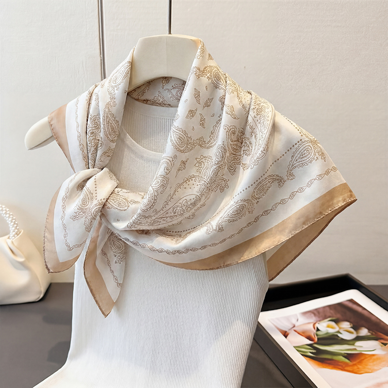 Vintage Beige Paisley Print Sq - огляд і ціна Vintage Fashion Ai